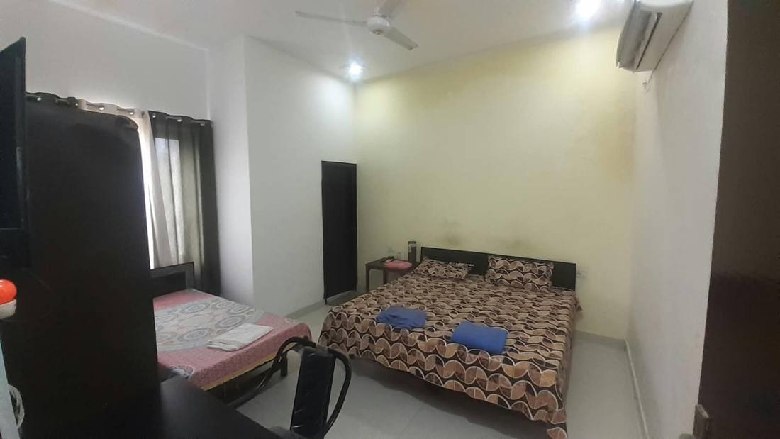 Double Occupancy at Thakur Guest House Hoshiarpur